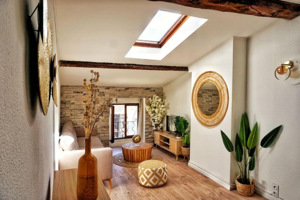 Emplacement N°1+terrasse Vue+cite+trivalle+clim Carcassonne
